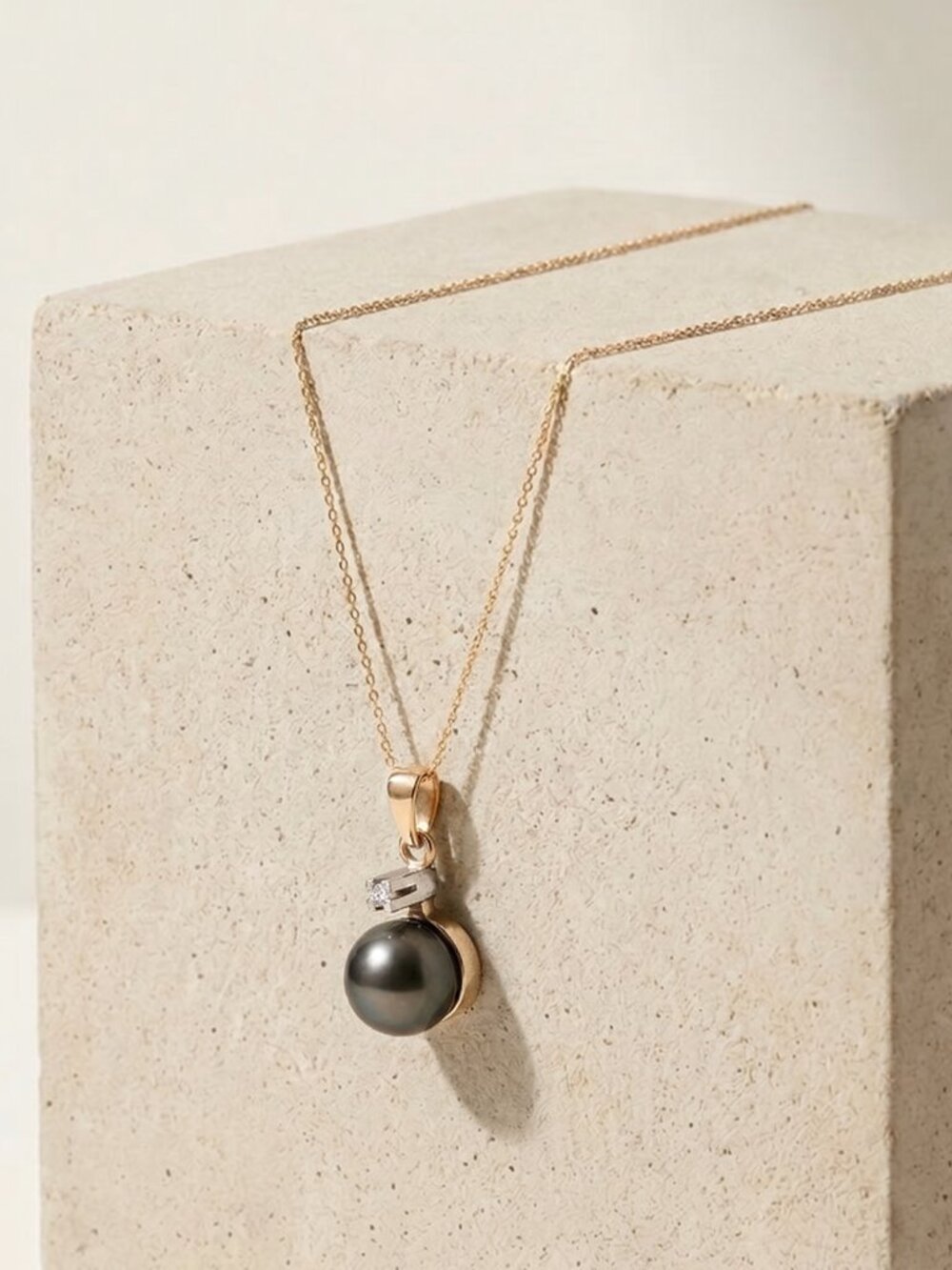 14K Dyed Pearl & Diamond Pendant Necklace w/ 10K Chain